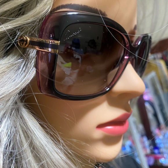 Chic Black Sunglasses main image 14